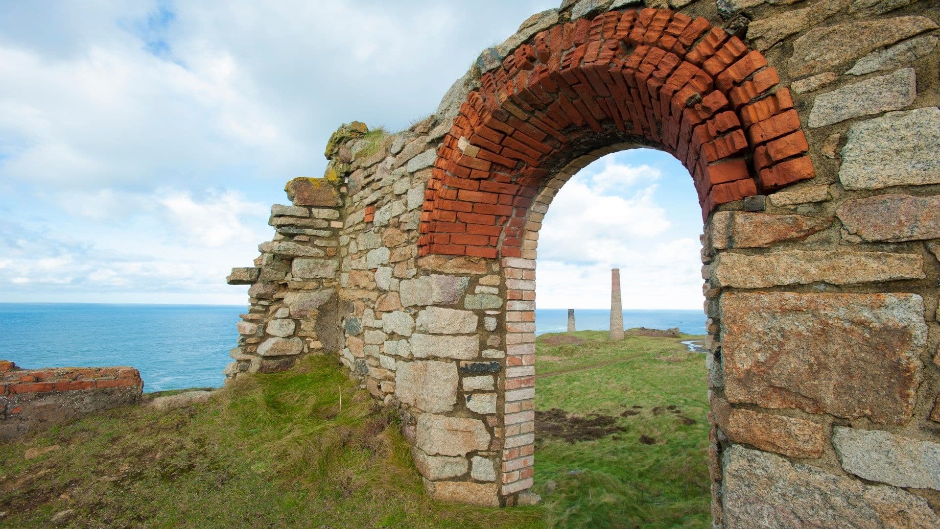 Mines Levant, Adam Gibbard (1)-min.jpg